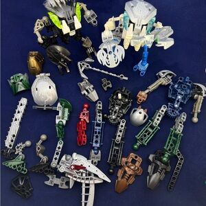 Vintage LEGO Bionicle Lot - Bohrok-Kal Nuhvok & Kohrak + Gold Mask